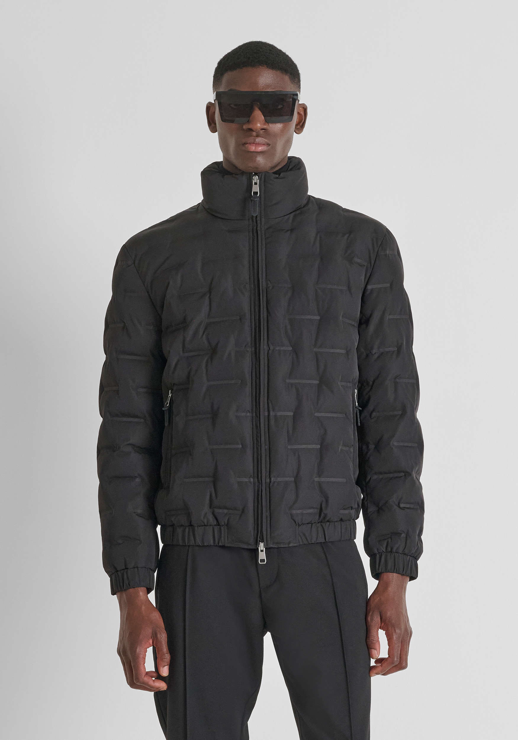 CHAQUETA REGULAR FIT ACOLCHADA CON RELLENO SINTÉTICO