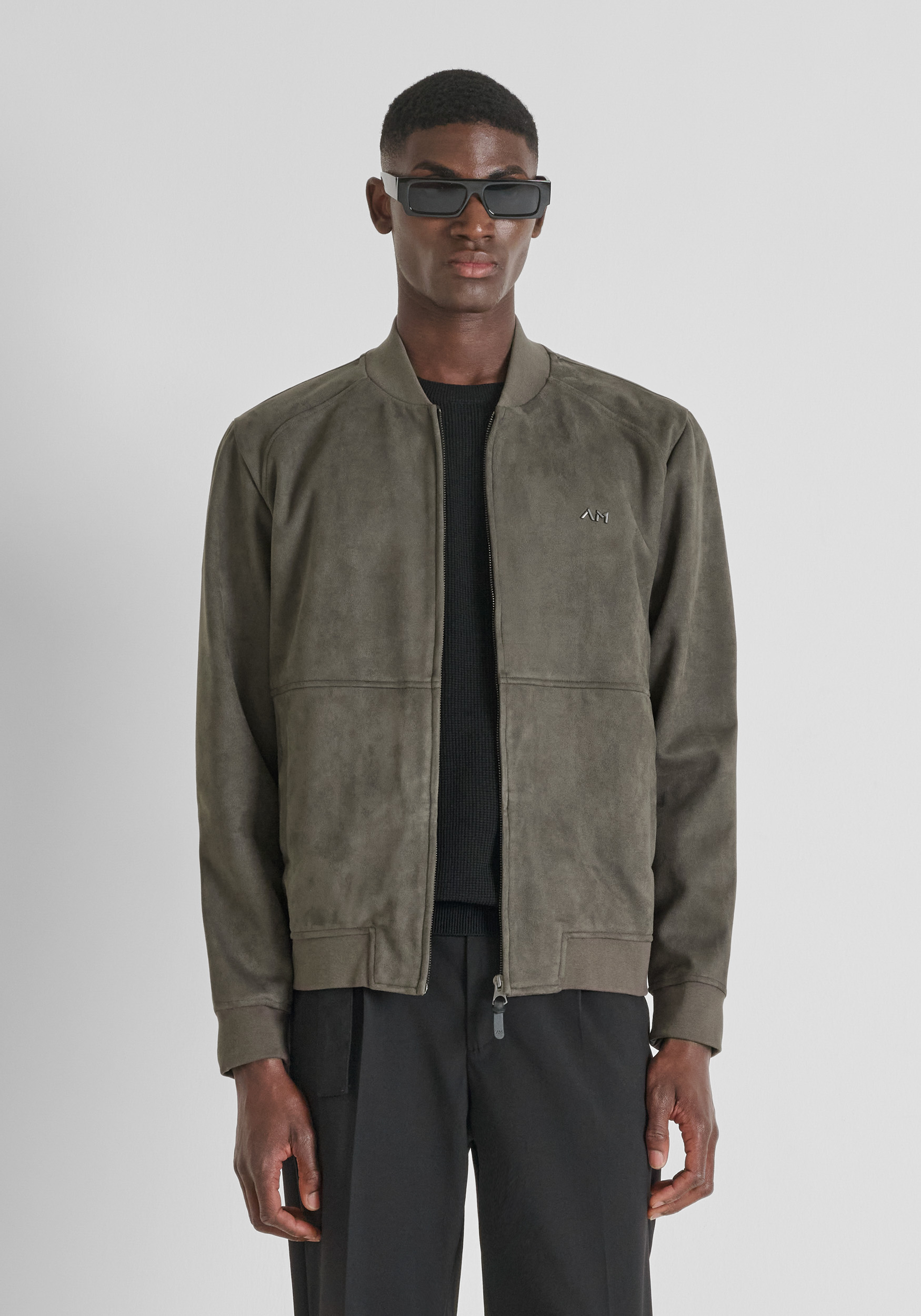 SUDADERA REGULAR FIT CON CREMALLERA EN TEJIDO EFECTO ANTE