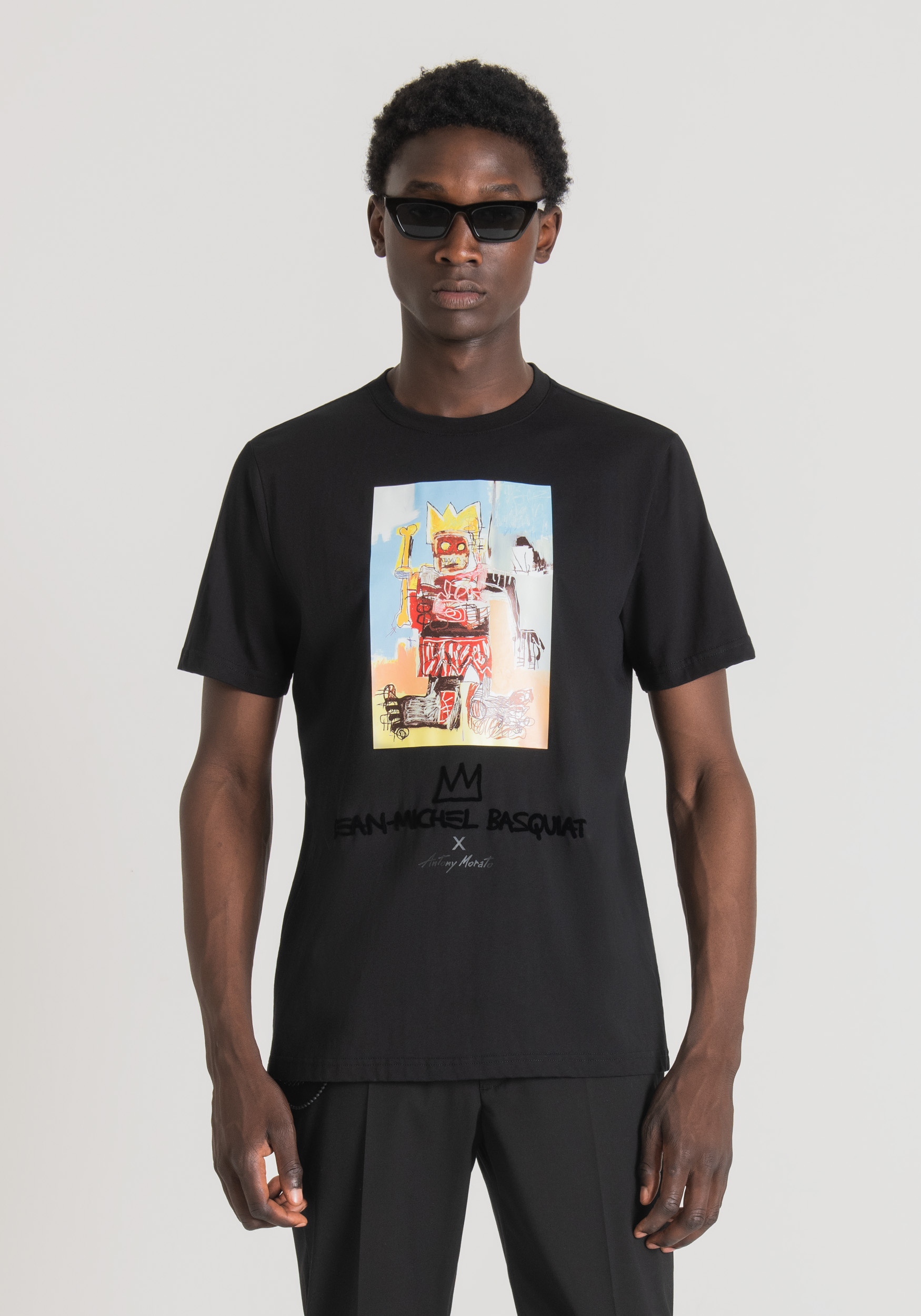 T-SHIRT REGULAR  FIT IN COTONE CON STAMPA BASQUIAT product