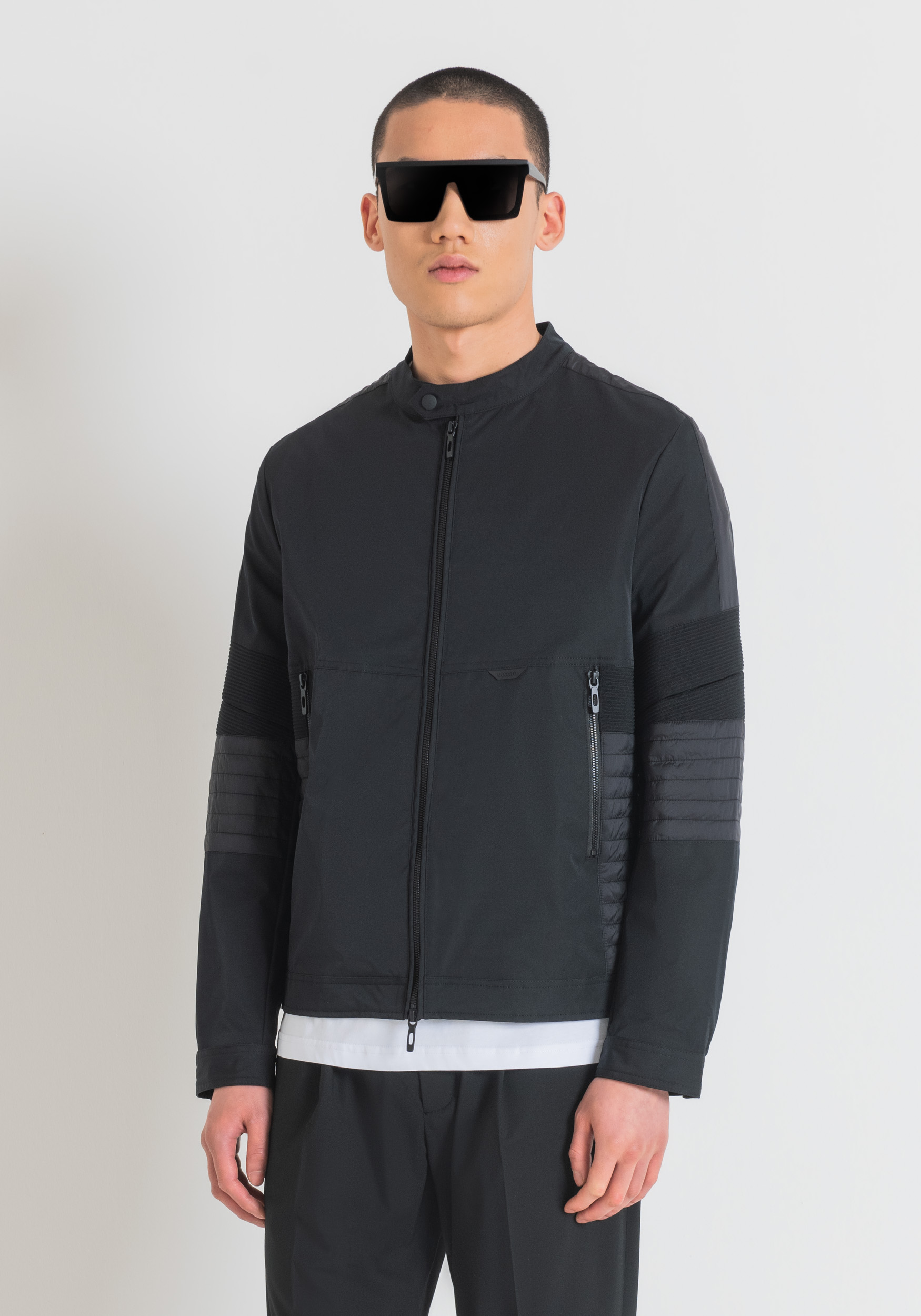 GIUBBOTTO SLIM FIT CON LEGGERA IMBOTTITURA ECOSOSTENIBILE