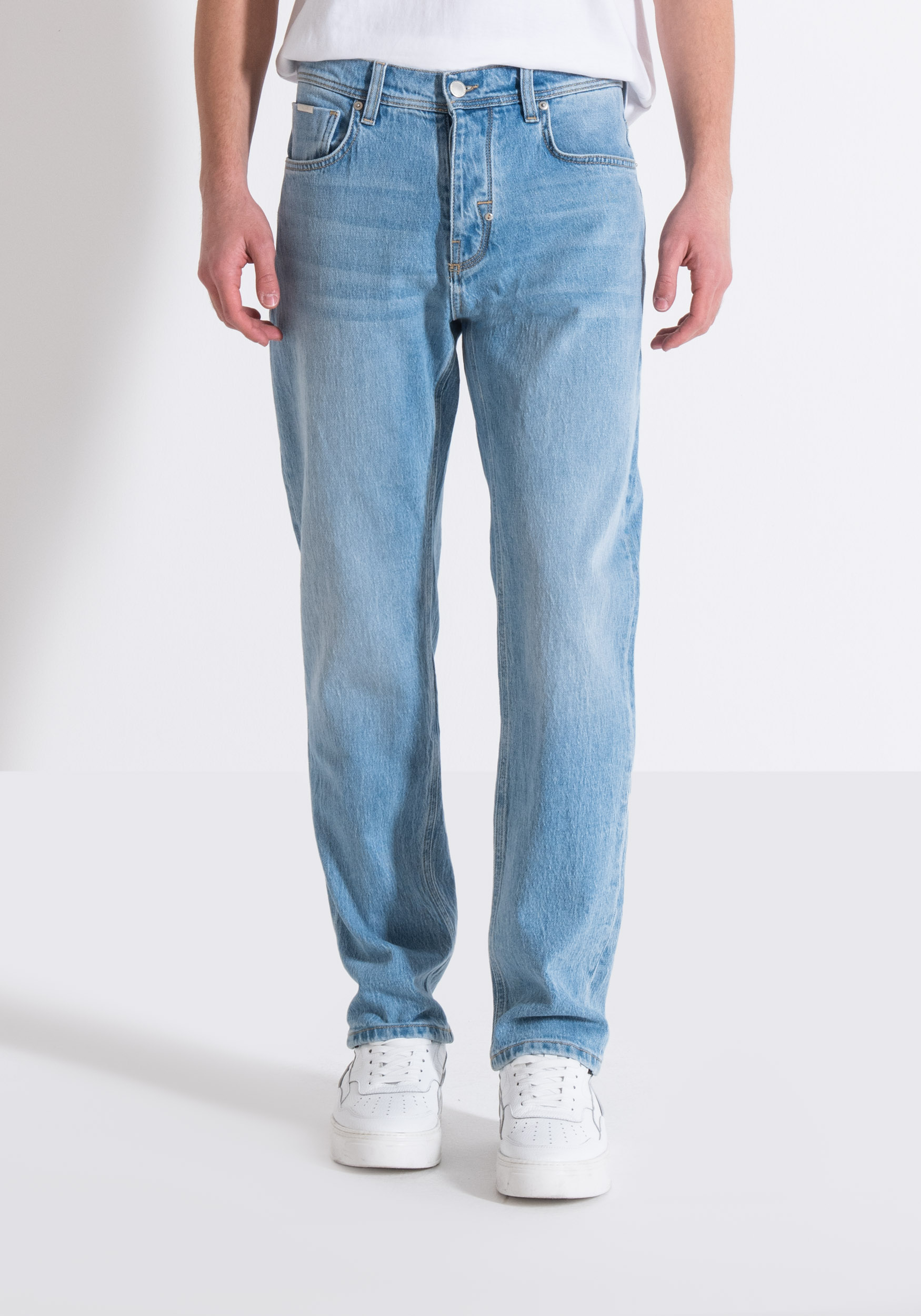 JEANS REGULAR STRAIGHT FIT “JOE” IN COMFORT DENIM CON IMPUNTURE A VISTA