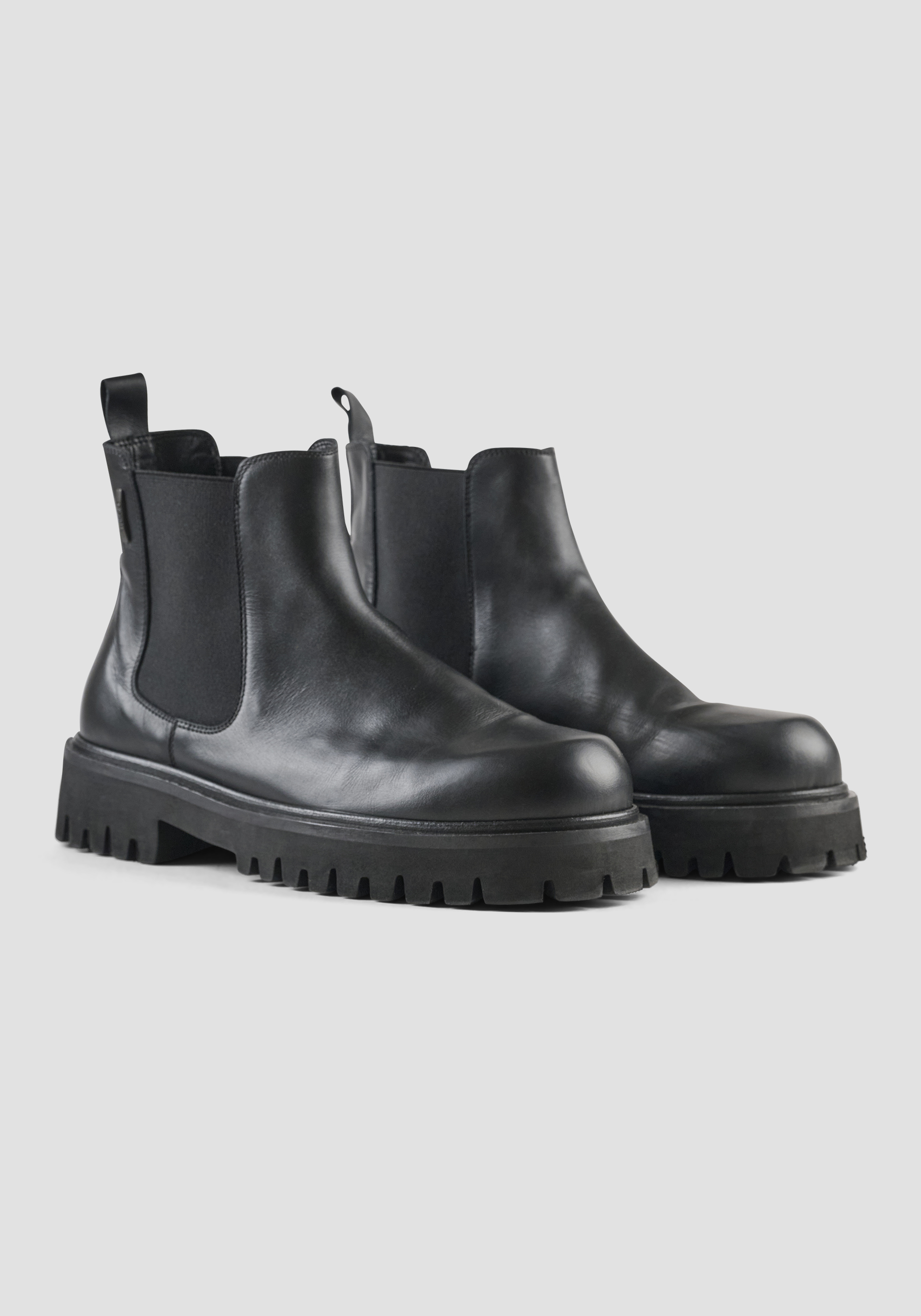 SCARPA CHELSEY "ELAI" IN PELLE