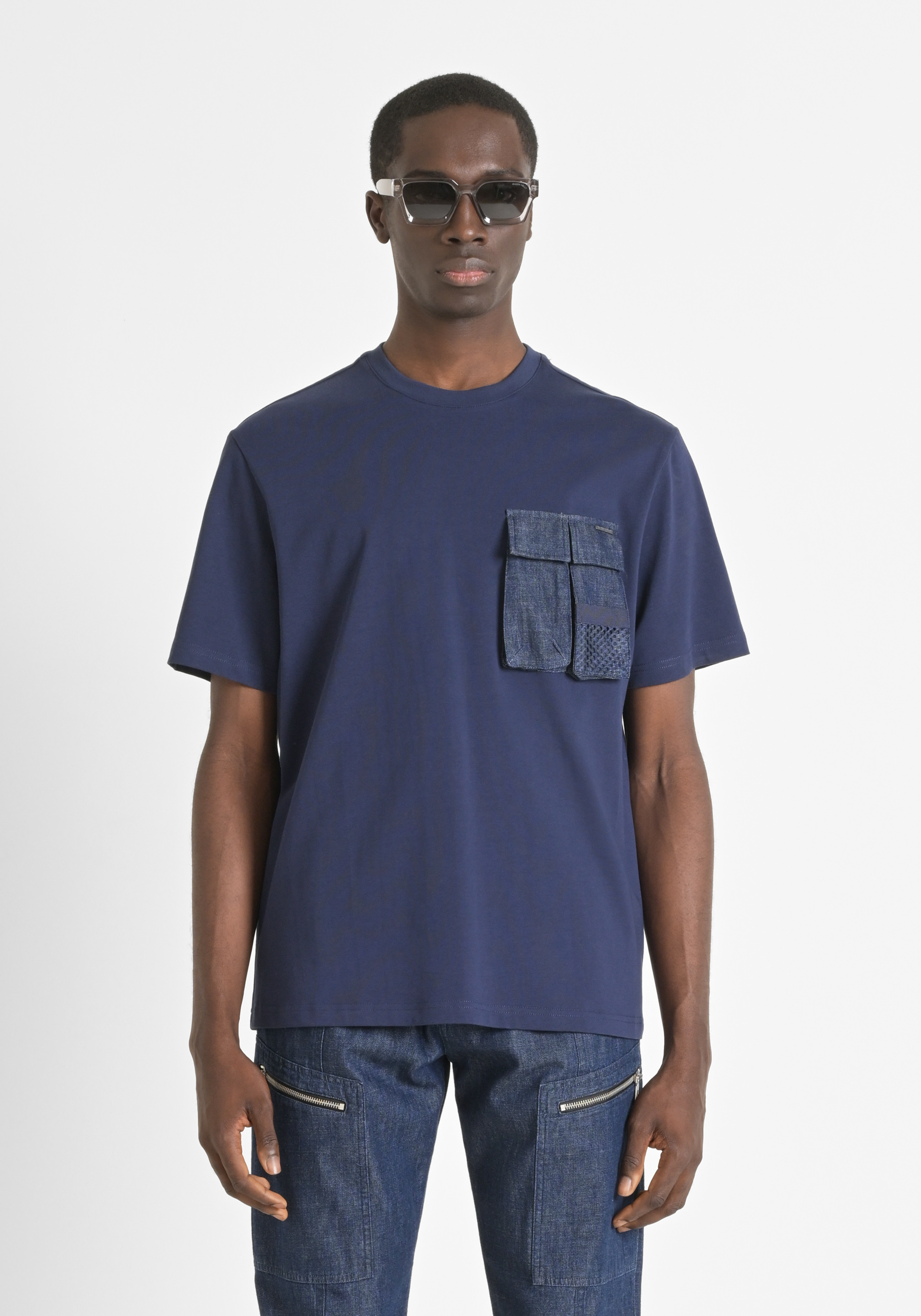 T-SHIRT RELAXED FIT IN COTONE CON DOPPIO TASCHINO