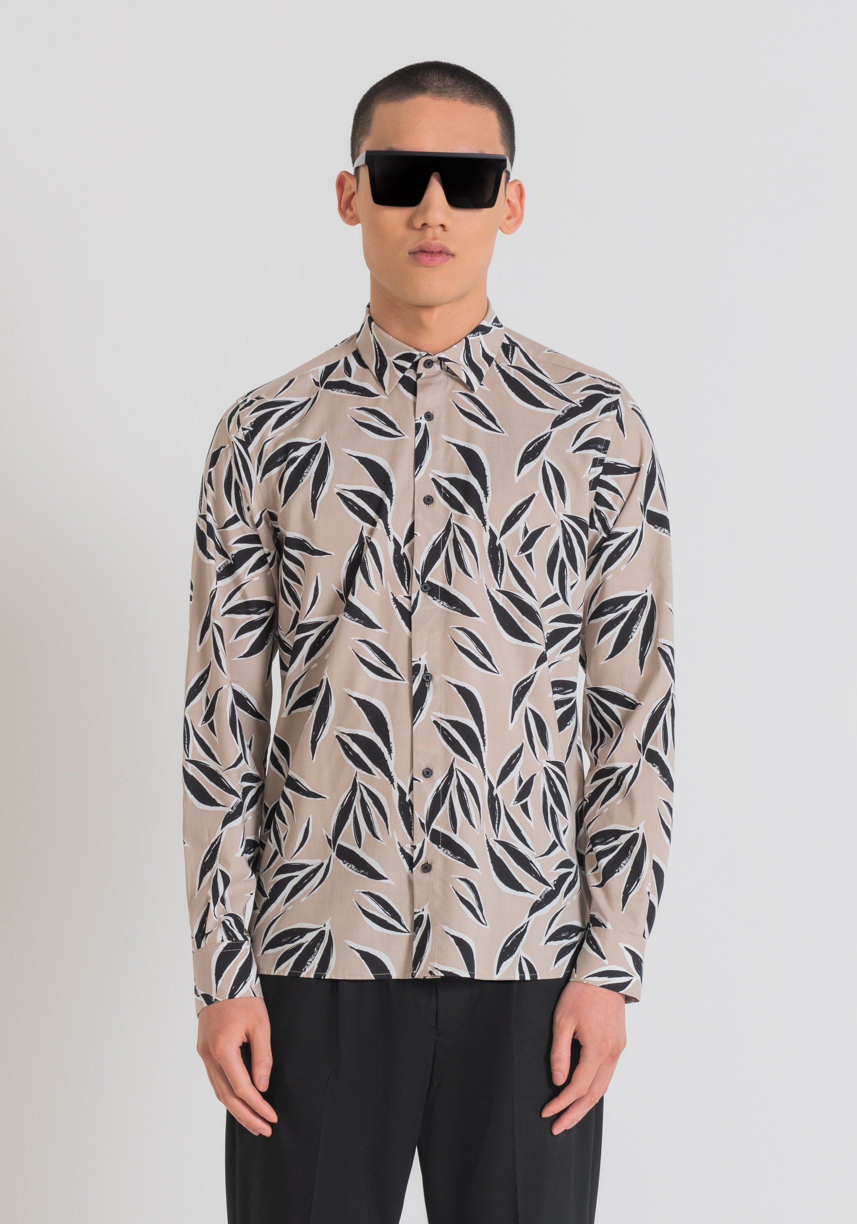 CAMICIA REGULAR STRAIGHT FIT “BARCELONA” CON FANTASIA ALL OVER