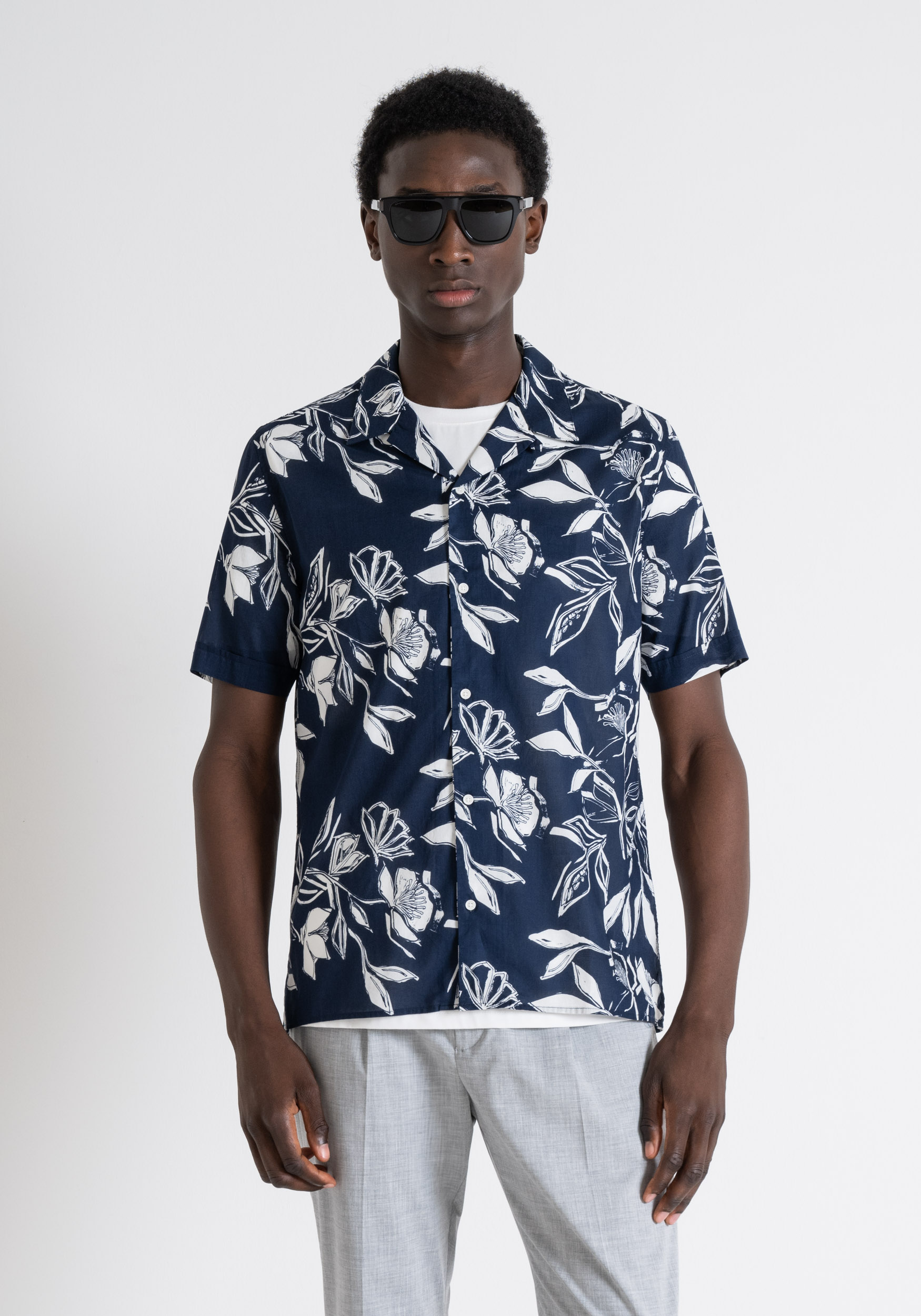 CAMICIA REGULAR STRAIGHT FIT “HONOLULU” CON STAMPA FLOREALE