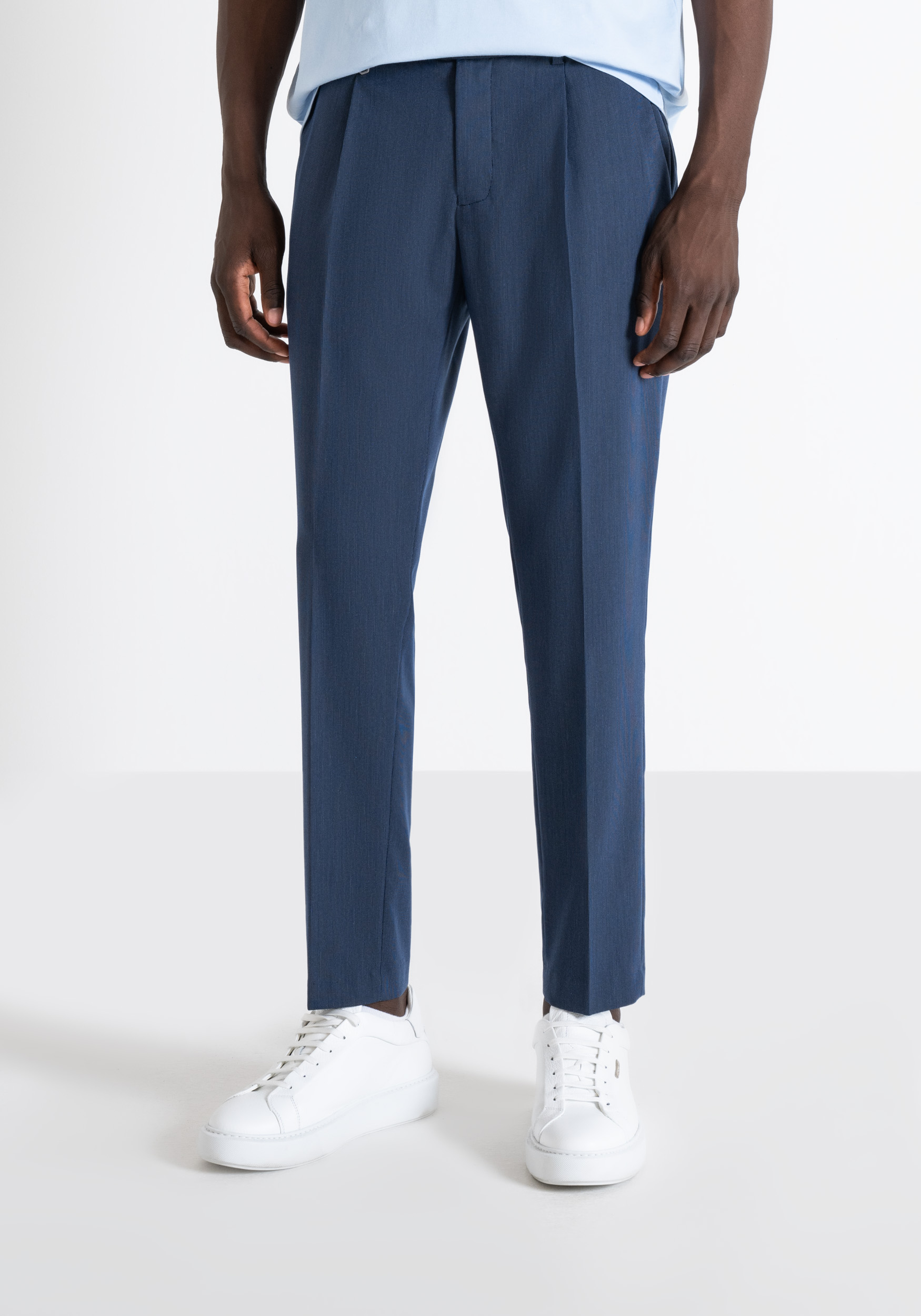 PANTALONE REGULAR FIT “LUIS” CON PINCES