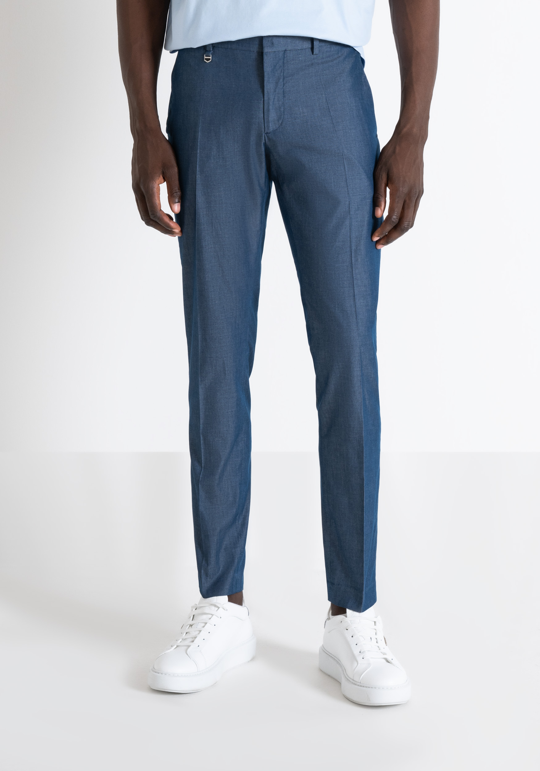 PANTALONE SLIM FIT “BONNIE” CON PALCCHETTA METALLICA