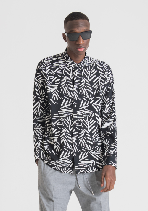 "BARCELONA" STRAIGHT-FIT SHIRT WITH PRINT - Dad in Black | Antony Morato Online Shop