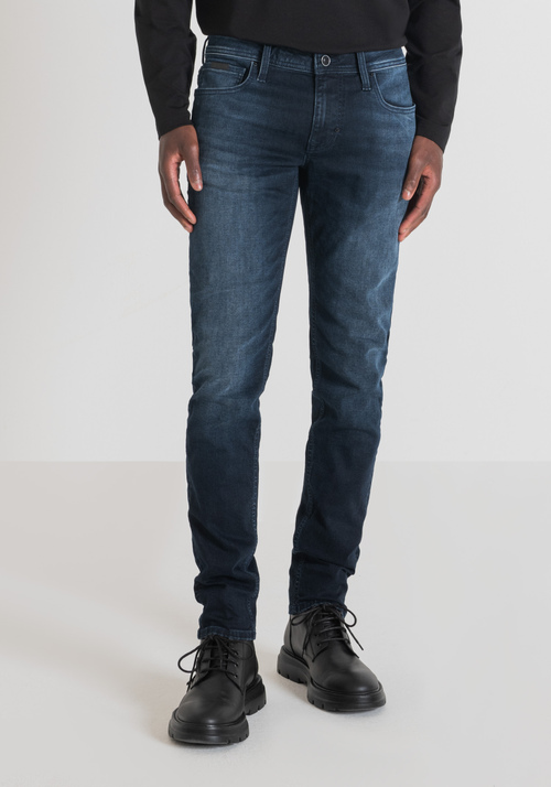 JEAN TAPERED FIT « OZZY » EN DENIM STRETCH DÉLAVAGE FONCÉ - Men's Tapered Fit Jeans | Antony Morato Online Shop
