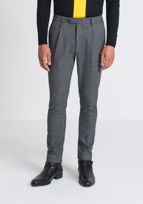 CARROT-FIT “QUENTIN” TROUSERS IN A SOFT STRETCH FABRIC - Archive Sale | Antony Morato Online Shop