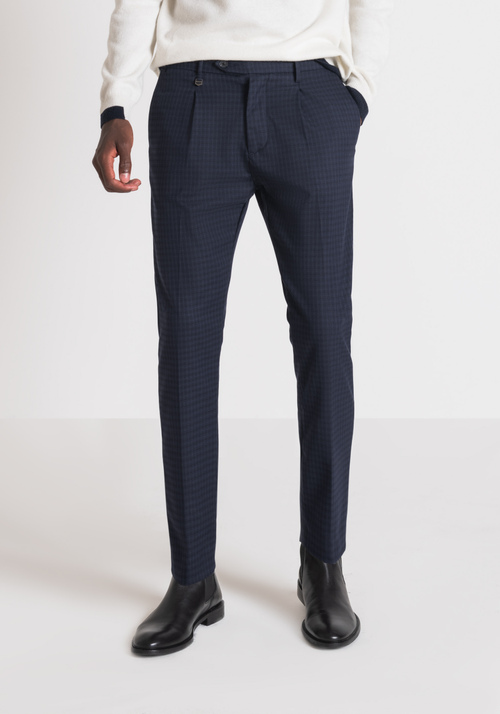 CARROT-FIT “QUENTIN” TROUSERS WITH A MICRO CHECK PATTERN - Archive Sale | Antony Morato Online Shop