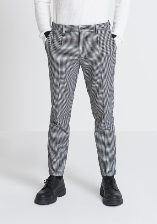 "GUSTAF" CARROT FIT TROUSERS IN WOOL-BLEND HOUNDSTOOTH - Trousers | Antony Morato Online Shop