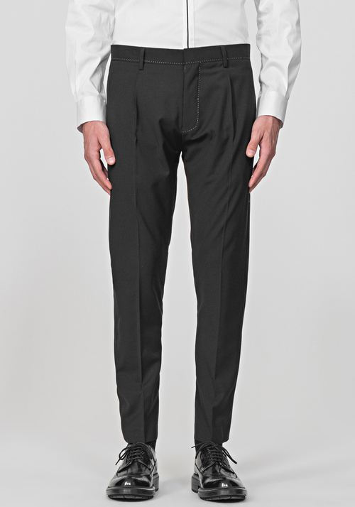 “BRANDY” SLIM-FIT TROUSERS WITH SARTORIAL STITCHING - Trousers | Antony Morato Online Shop