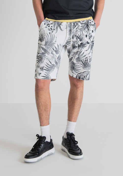 REGULAR FIT SHORTS IN PURE COTTON WITH FLORAL PATTERN - Men's Shorts | Antony Morato Online Shop