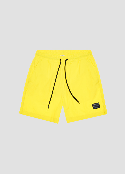 REGULAR FIT SWIMMING TRUNKS IN TECHNICAL FABRIC WITH LOGO PATCH - Sale | Antony Morato Online Shop