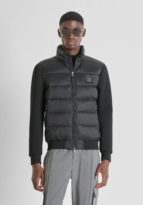 SLIM FIT DAUNENJACKE AUS GLÄNZENDEM STOFF MIT SYNTHETIKFÜLLUNG - Bekleidung | Antony Morato Online Shop