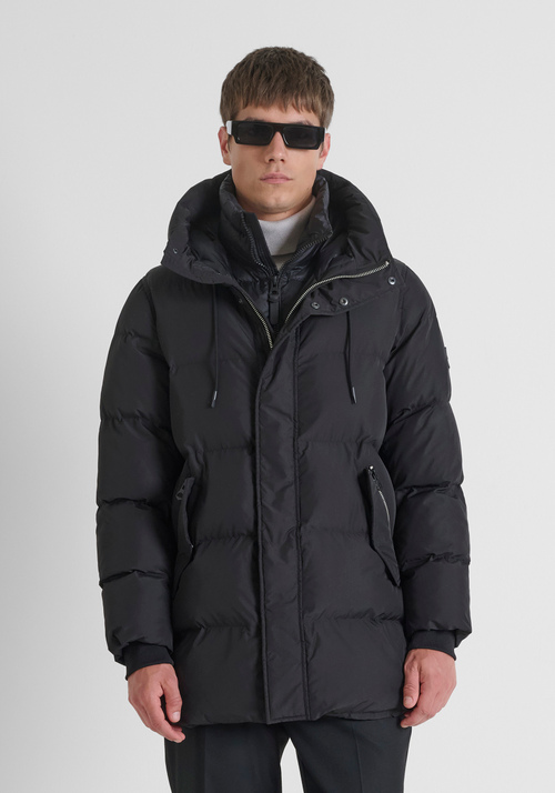 RELAXED FIT DOWN JACKET IN TECHNICAL FABRIC AND DUPONT SORONA ECO-PADDING - Total Black Outfit | Antony Morato Online Shop