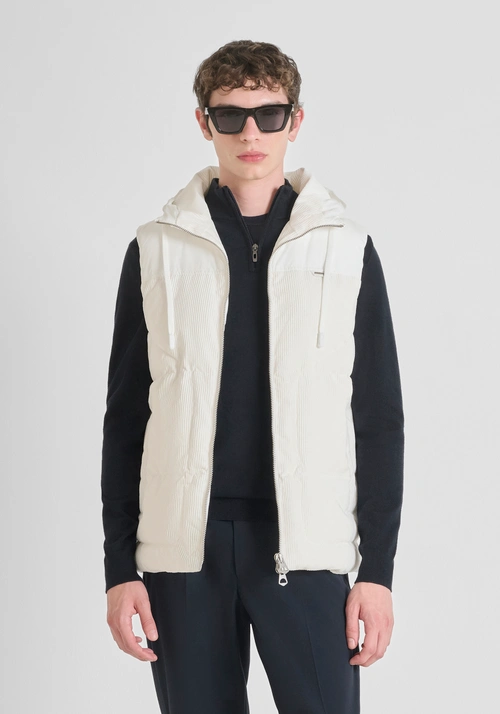 CHALECO REGULAR FIT CON RELLENO ECOLÓGICO DUPONT SORONA DUPONT SORONA - Cazadoras y abrigos | Antony Morato Online Shop