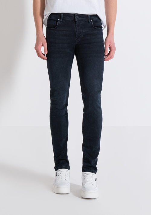 "OZZY" TAPERED FIT JEANS IN STRETCH DENIM WITH DARK WASH - Men's Tapered Fit Jeans | Antony Morato Online Shop