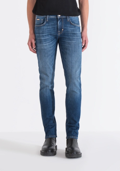 TAPERED FIT "OZZY" JEANS IN VINTAGE-EFFECT BLUE DENIM - ozzy | Antony Morato Online Shop