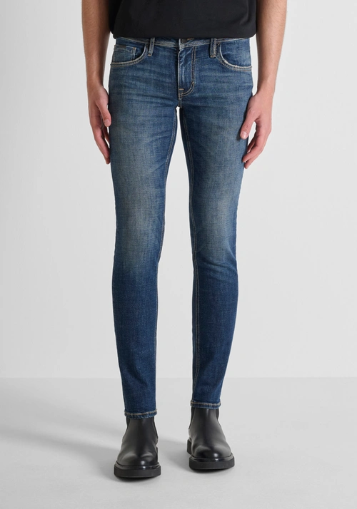 VAQUEROS «OZZY» TAPERED FIT EN DENIM ELÁSTICO DESGASTADO - Vaqueros | Antony Morato Online Shop