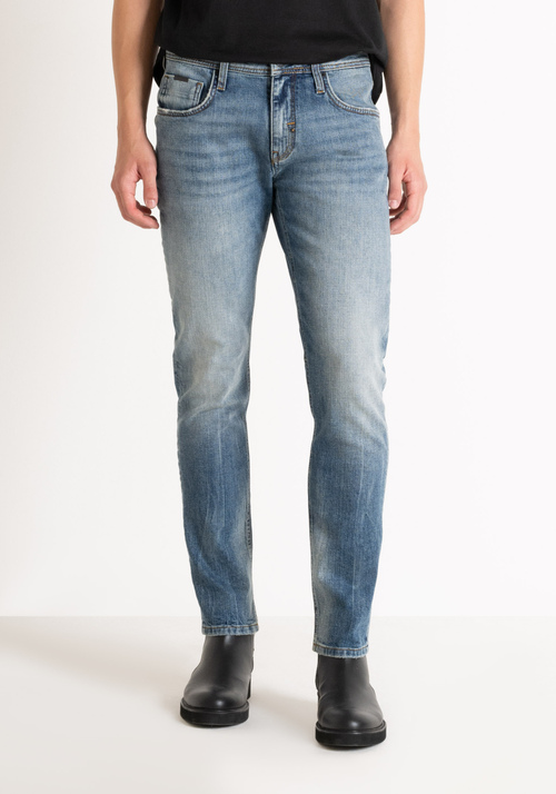 TAPERED FIT "KURT" JEANS IN VINTAGE-EFFECT LIGHT COLOUR DENIM - Men's Jeans | Antony Morato Online Shop