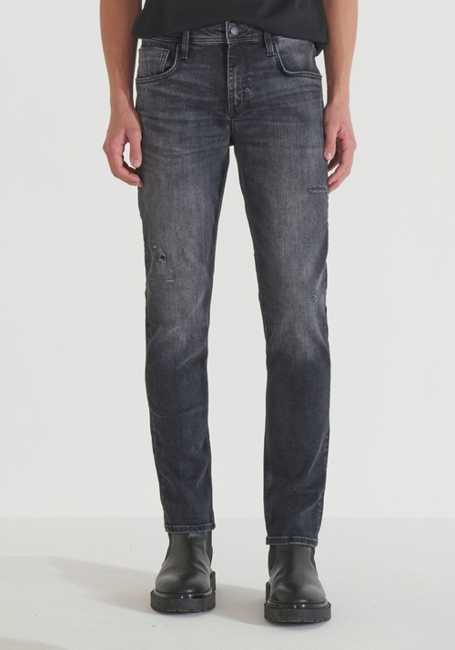 JEANS "KURT" COMFORT TAPERED FIT ICONIC IN DENIM NERO - kurt | Antony Morato Online Shop
