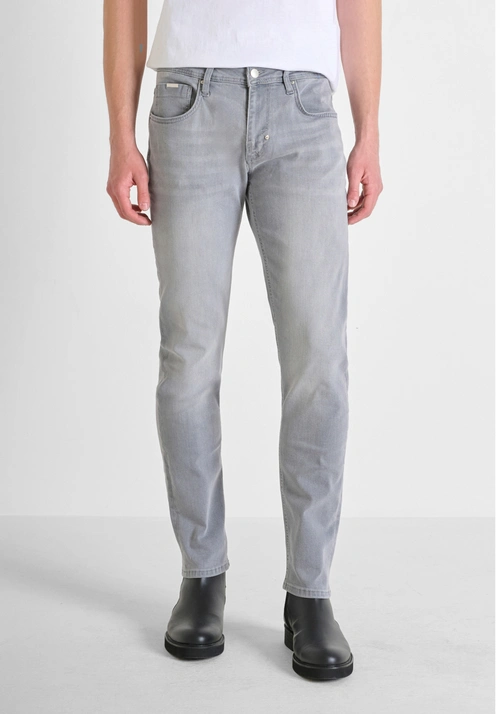 "KURT" COMFORT TAPERED FIT COLOURED DENIM JEANS - Jeans | Antony Morato Online Shop