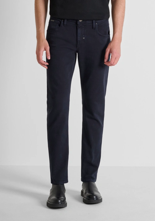 JEANS „KURT“ COMFORT TAPERED FIT AUS FARBIGEM DENIM - Jeans | Antony Morato Online Shop