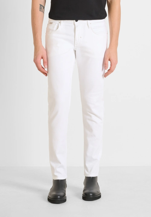 "KURT" COMFORT TAPERED FIT DENIM JEANS - Jeans | Antony Morato Online Shop