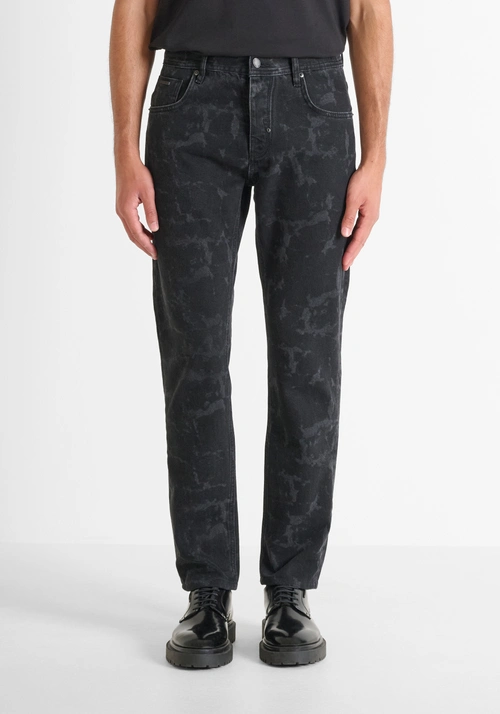 STRAIGHT FIT "CLEVE" JEANS IN PROCESSED BLACK DENIM - Preview Men's Collection Fall-Winter 2025 | Antony Morato Online Shop