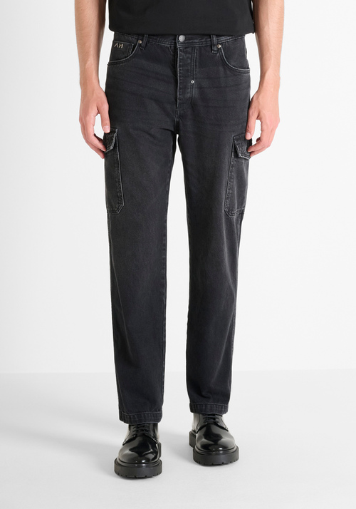 REGULAR FIT "KOOPER" JEANS WITH RELAXED LEG IN BLACK DENIM - Preview Men's Collection Fall-Winter 2025 | Antony Morato Online Shop