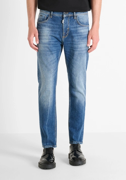 JEANS SLIM CROPPED FIT "JIM" JEANS IN BLUE DENIM WITH FADED WASH - Preview Men's Collection Fall-Winter 2025 | Antony Morato Online Shop