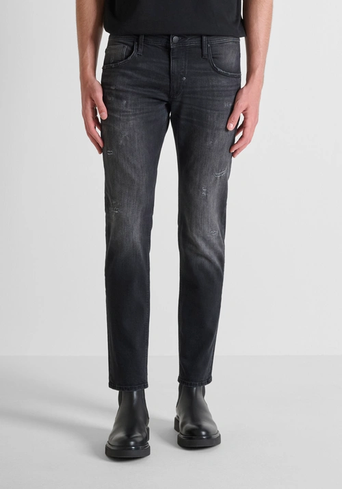 VAQUEROS COMFORT TAPERED FIT «KURT» EN DENIM NEGRO - Vaqueros | Antony Morato Online Shop