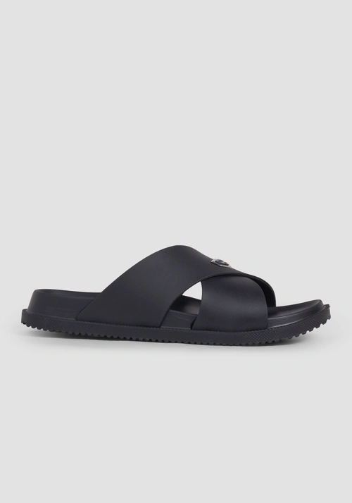 Moku Iii Slippers Black - Sport