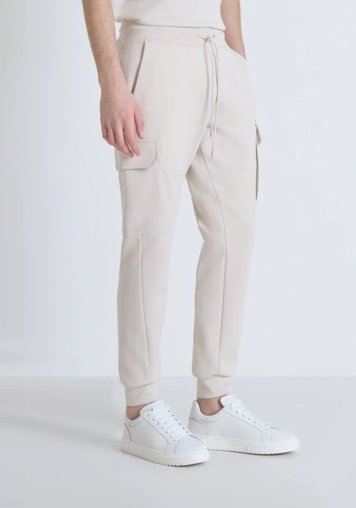 PANTALON EN MOLLETON REGULAR FIT EN COTON MÉLANGÉ AVEC LOGO CAOUTCHOUTÉ - TROUSERS | Antony Morato Online Shop