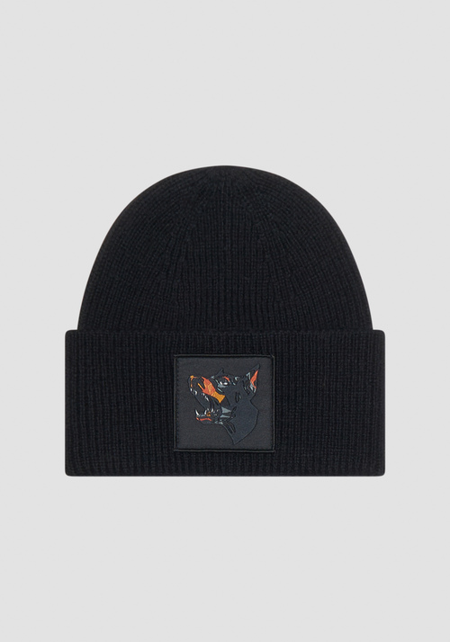 BLACK WOOL-BLEND KNIT CAP WITH DOBERMANN PATCH - Archive Sale | Antony Morato Online Shop