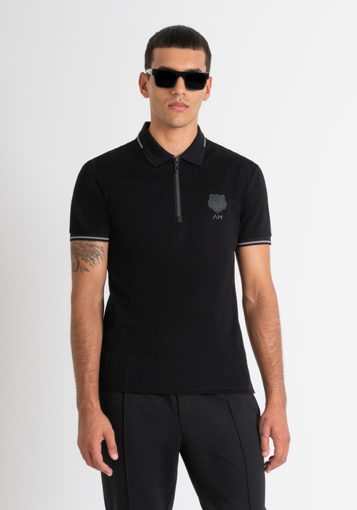 POLOSHIRT SLIM FIT AUS BAUMWOLLPIKEE UND GUMMIERTEM TIGER-LOGO - New Arrivals HW24 | Antony Morato Online Shop