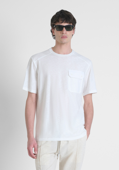 T-SHIRT AUS BAUMWOLLE IN LOCKERER PASSFORM MIT METALLABZEICHEN - Mood Marrakech | Antony Morato Online Shop