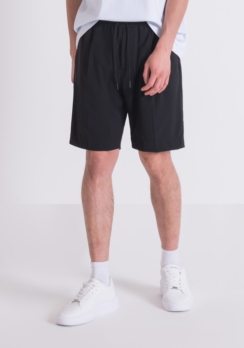 REGULAR FIT "NEIL" SHORTS IN VISCOSE BLEND STRETCH FABRIC - Men's Shorts | Antony Morato Online Shop