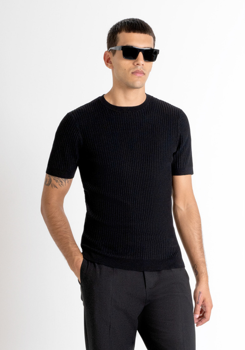 Look total black uomo elegante shop