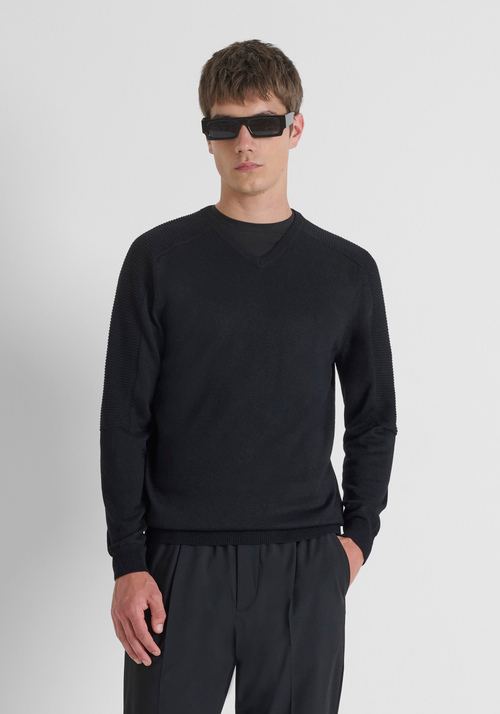 REGULAR FIT MERINO WOOL BLEND JERSEY - Total Black Outfit | Antony Morato Online Shop