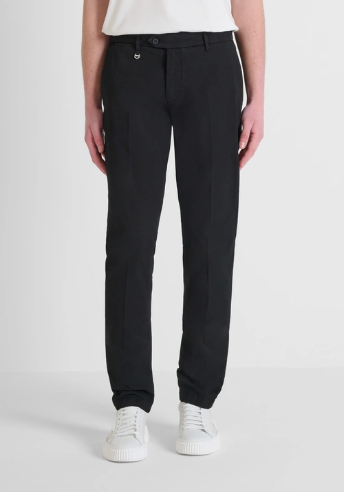 PANTALONI SKINNY FIT "BRYAN" IN COTONE STRETCH DYE - Outfit Total Black | Antony Morato Online Shop