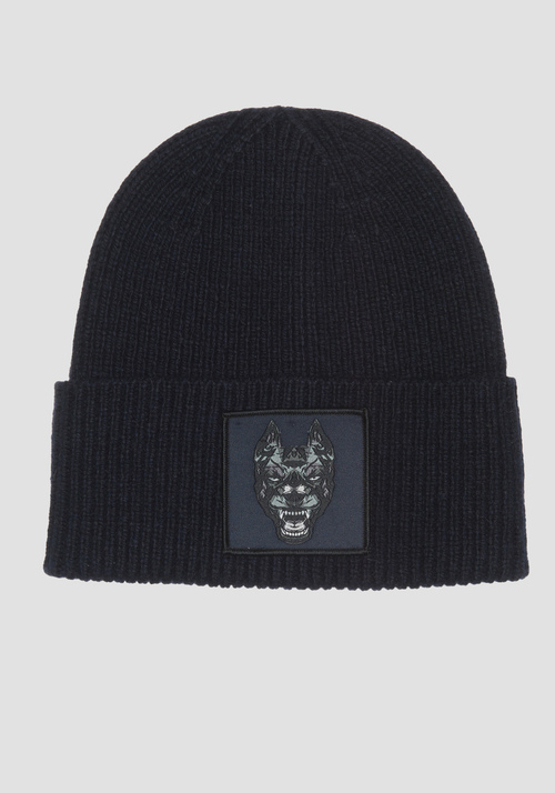 BEANIE HAT WITH BULLDOG PATCH - Accessories | Antony Morato Online Shop