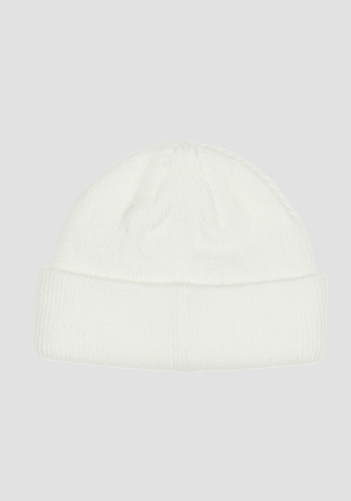 "BEANIE" HAT IN SOFT WOOL BLEND - New Arrivals FW22 | Antony Morato Online Shop