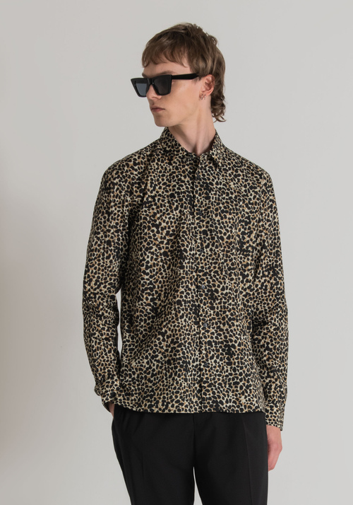 STRAIGHT-FIT SHIRT IN PURE COTTON WITH ANIMAL PRINT - Men's Shirts | Antony Morato Online Shop