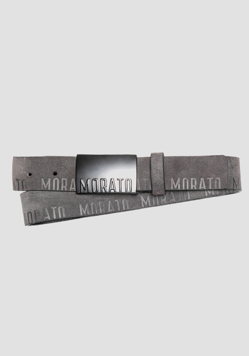 CINTURÓN DE PIEL 100 % CON HEBILLA «MORATO» EN RELIEVE - cinturones | Antony Morato Online Shop