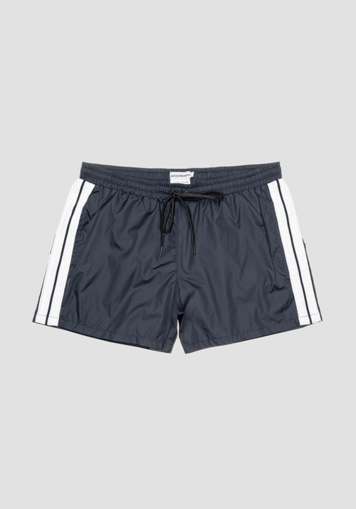 SLIM FIT SWIMMING TRUNKS IN TECHNICAL FABRIC - All FW19 - no timeless | Antony Morato Online Shop