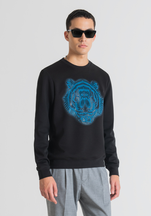 REGULAR FIT HOODIE WITH EMBOSSED TIGER PRINT - Men's Sweatshirts | Antony Morato Online Shop