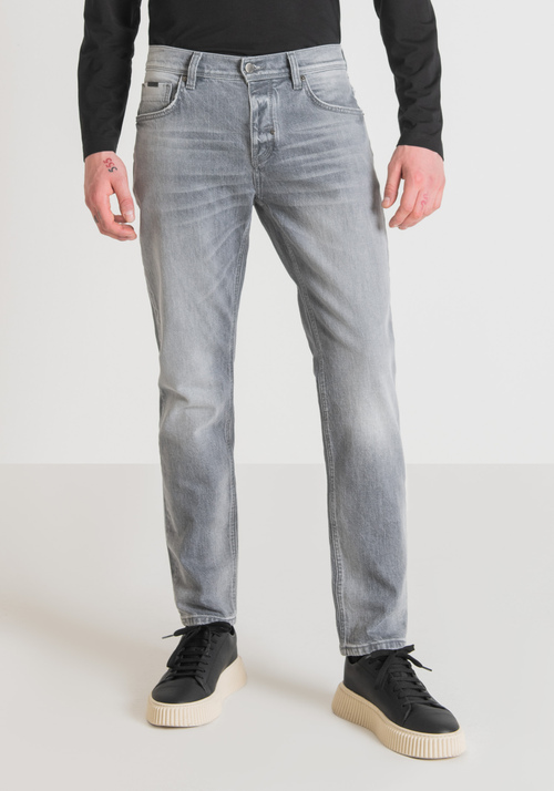 JEANS SLIM FIT “CLEVE” CON GAMBA DRITTA IN DENIM GRIGIO LAVAGGIO CHIARO - Jeans Slim Fit Uomo | Antony Morato Online Shop